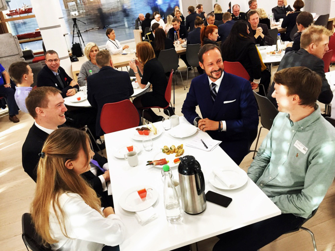 Under SIKT 2016 inviterte Næringsforeningen i Ålesundsregionen 80 unge ledere og talenter fra nærområdet til frokostmøte. Foto: Christian Lagaard, Det kongelige hoff